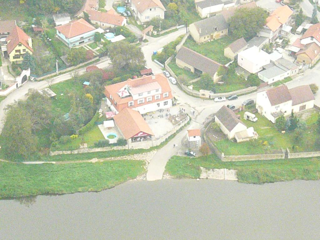Hotel U Berounky Srbsko Zewnętrze zdjęcie